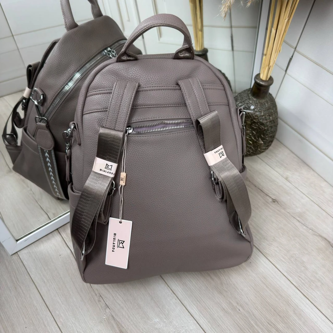 Жіноча сумка-рюкзак А4 кольору пильна троянда із екошкіри