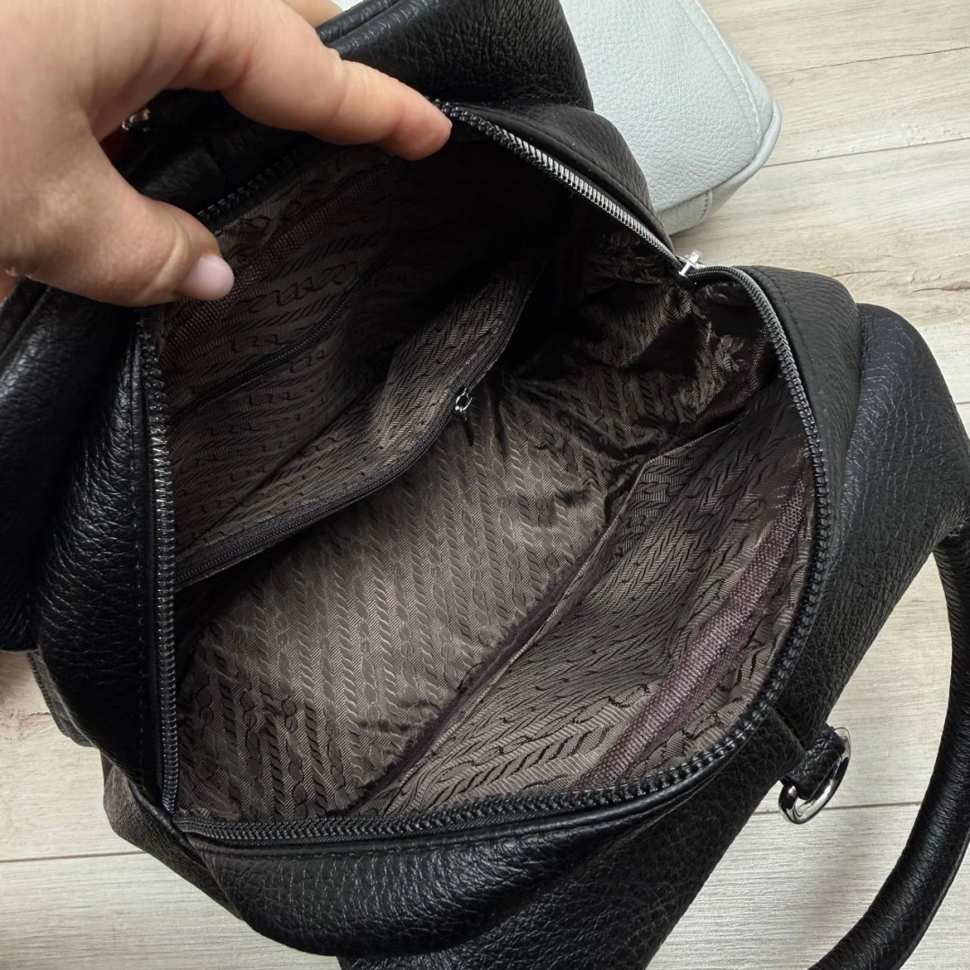 Чорна жіноча сумка-рюкзак із екошкіри трансформер на блискавці