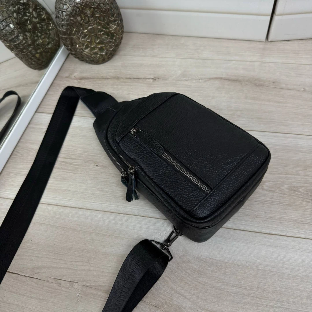 Чоловіча сумка-слінг із натуральної шкіри чорного кольору