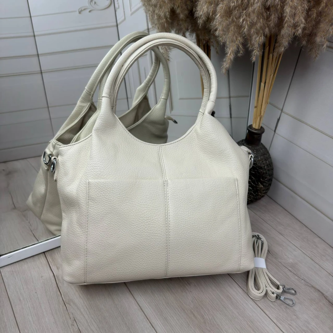 Молочна жіноча сумка мішок А4 з м'якої екошкіри на плече