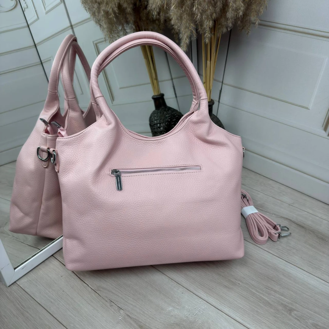 Пудрова жіноча сумка мішок А4 із м'якої екошкіри — ніжність та простір