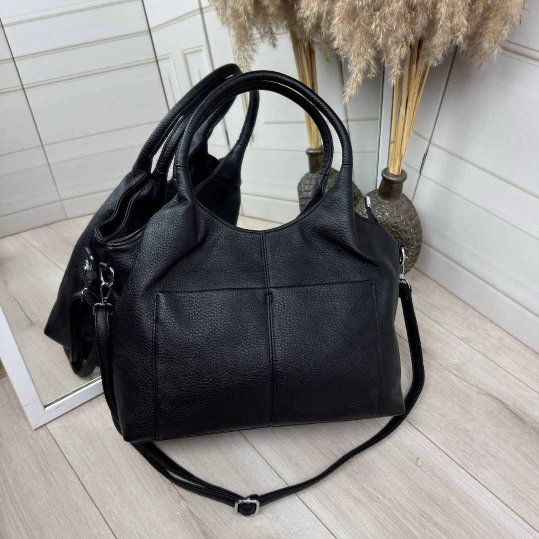 Чорна жіноча сумка мішок А4 із м'якої екошкіри — базова модель