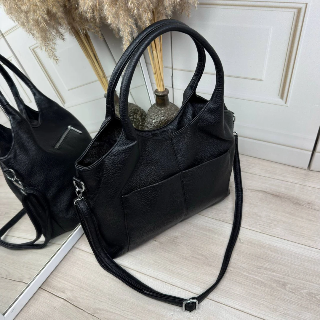 Чорна жіноча сумка мішок А4 із м'якої екошкіри — базова модель