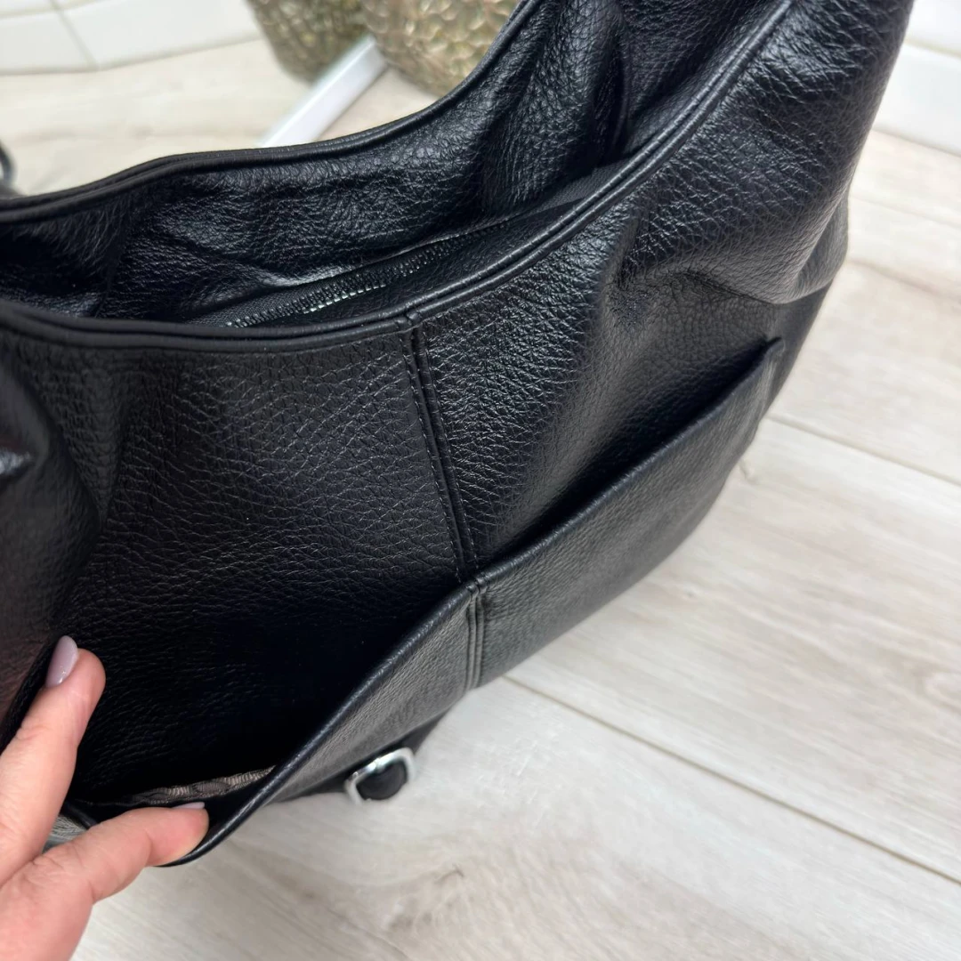 Чорна жіноча сумка мішок А4 із м'якої екошкіри — базова модель