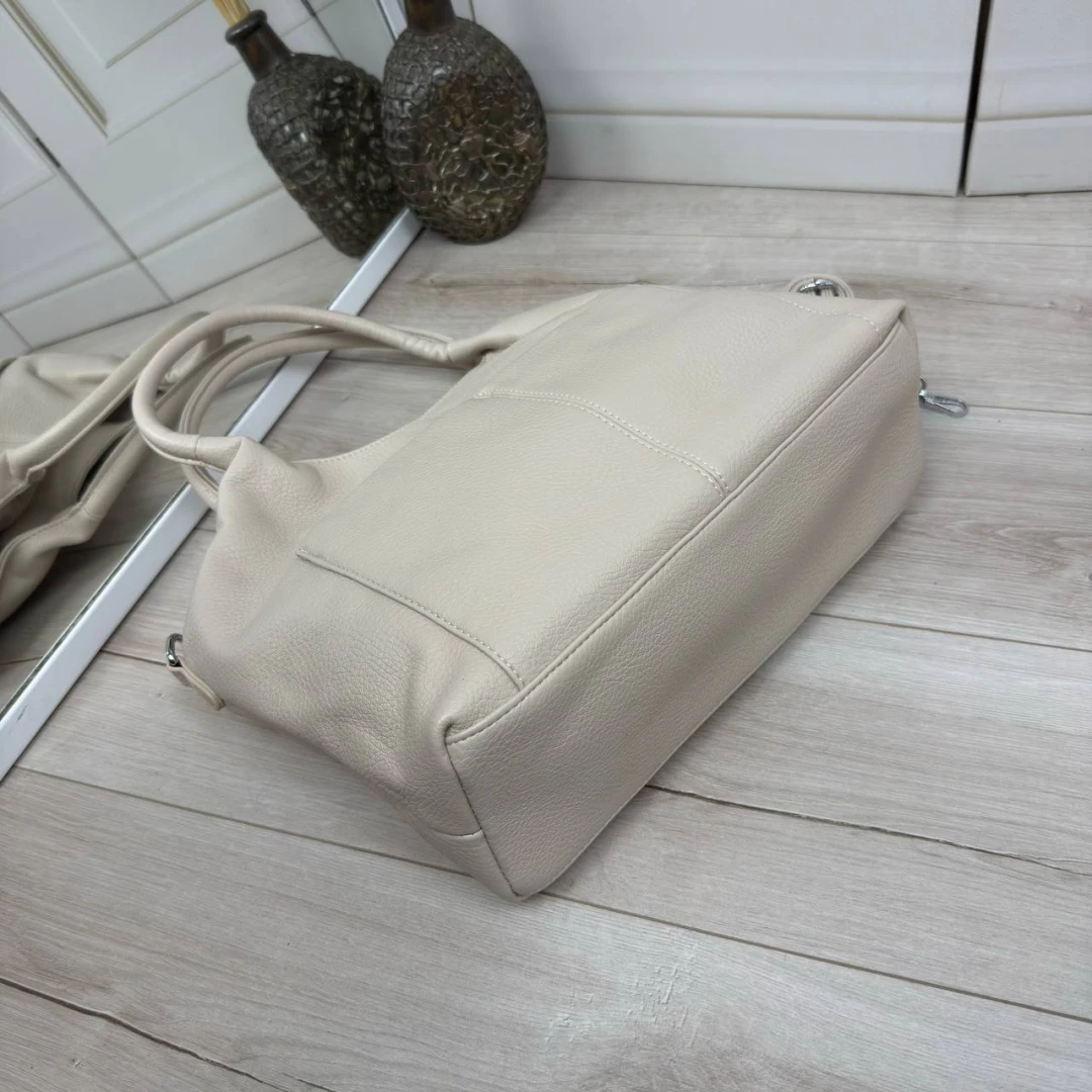 Бежева жіноча сумка мішок А4 із м'якої екошкіри на кожен день