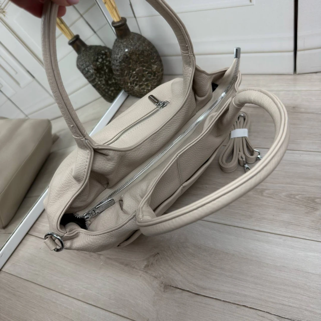 Бежева жіноча сумка мішок А4 із м'якої екошкіри на кожен день