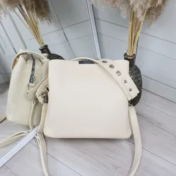 Жіноча сумка беж класична еко-шкіра