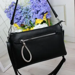 Жіноча сумка крос-боді чорна з екошкіри