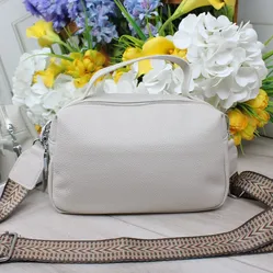 Стильна сумка молочна крос-боді 