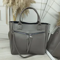 Жіноча сумка капучіно класична 