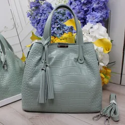 Жіноча сумка через плече кольору фісташка 