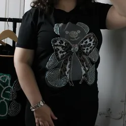 Жіноча чорна футболка з принтом 