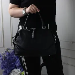 Жіноча чорна сумка з екошкіри