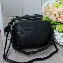 Жіноча чорна сумка крос-боді