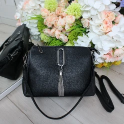Жіноча чорна сумка