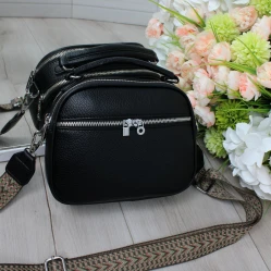 Жіноча чорна сумка