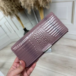 пильна троянда