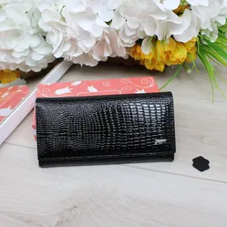 Класичний гаманець для ділової жінки