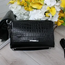 Елегантна чорна сумка крос-боді зі шкіри 