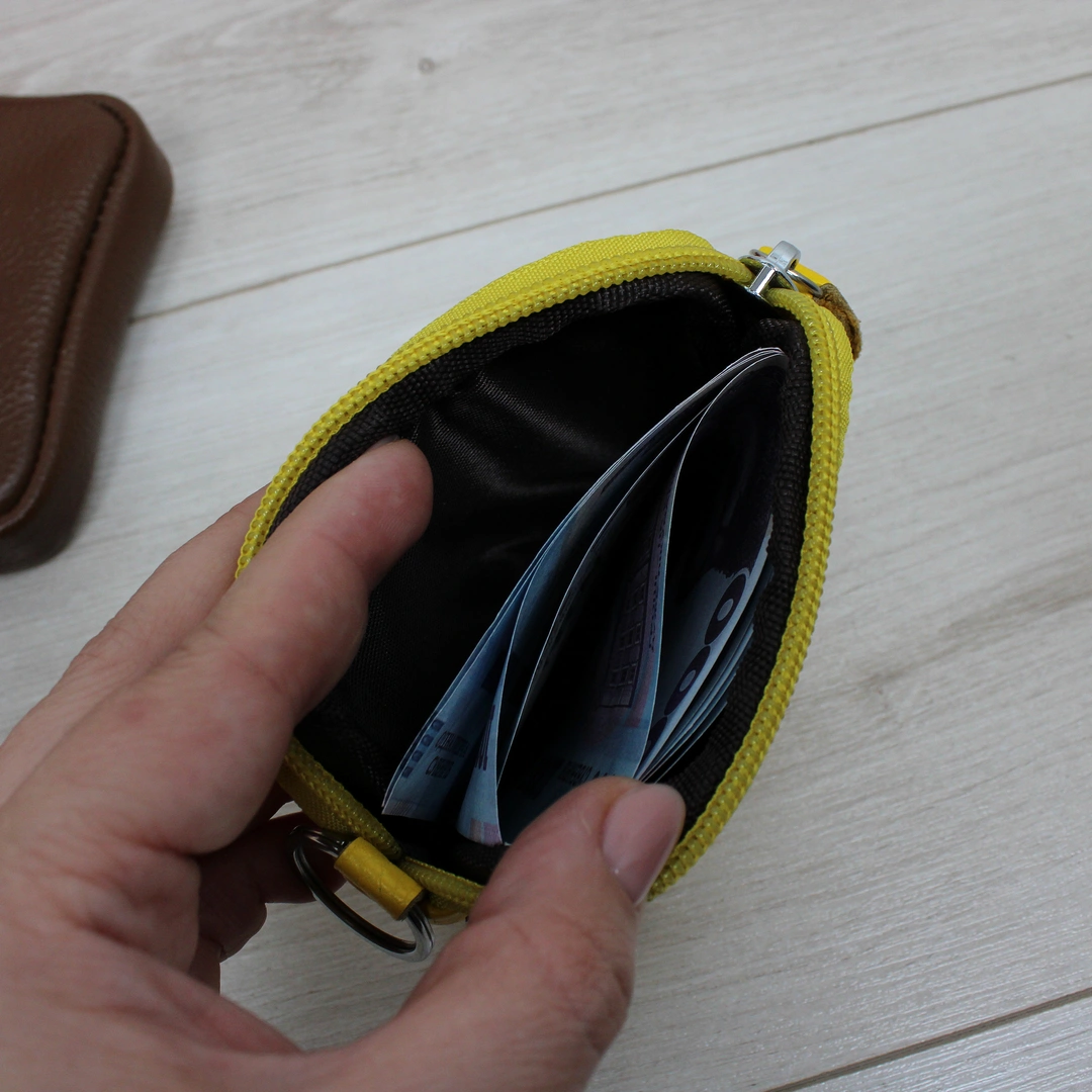 Класичний гаманець з натуральної шкіри бордового кольору для ділових леді