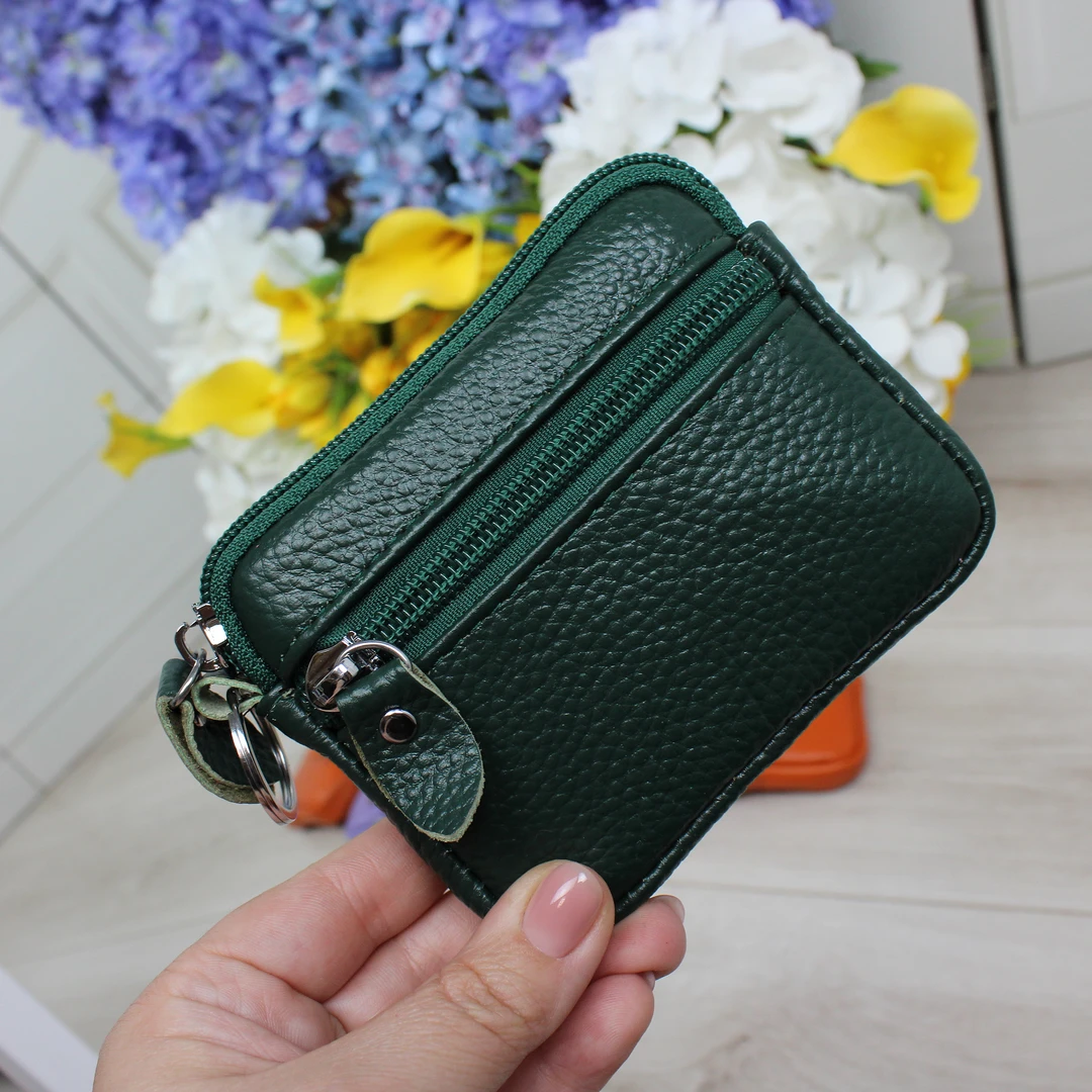 Компактний зелений гаманець: рішення проблеми перевантаженої сумки