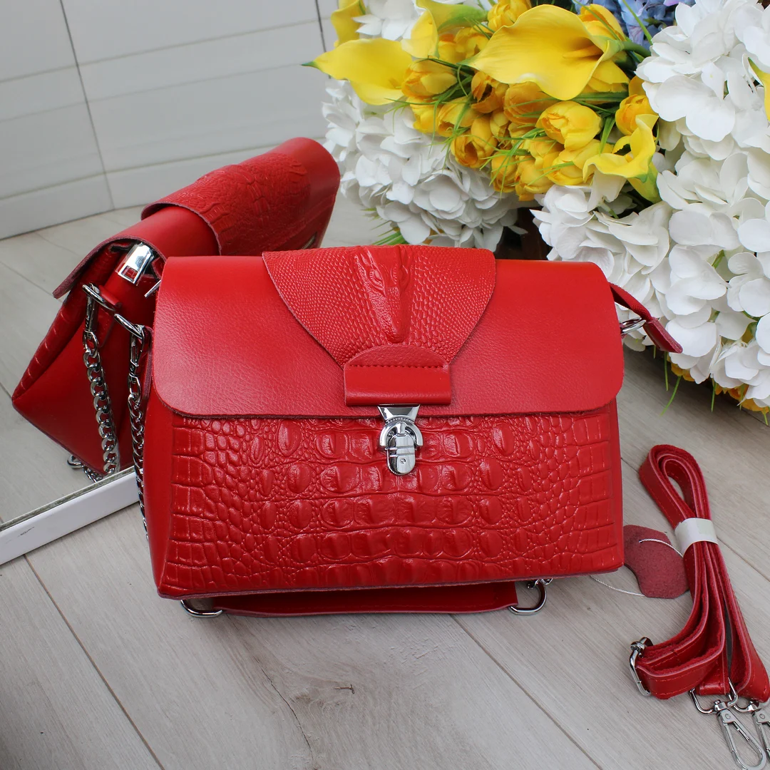 Жіноча крос-боді червоного кольору для фанаток спорту/фітнесу