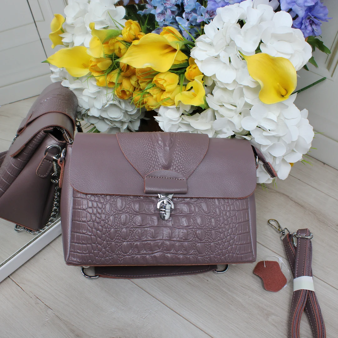 Мініатюрна сумка крос-боді кольору пудра з регульованими ремінцями