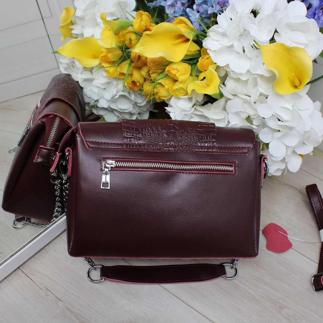 Благородна сумка крос-боді бордо для осінніх міських прогулянок