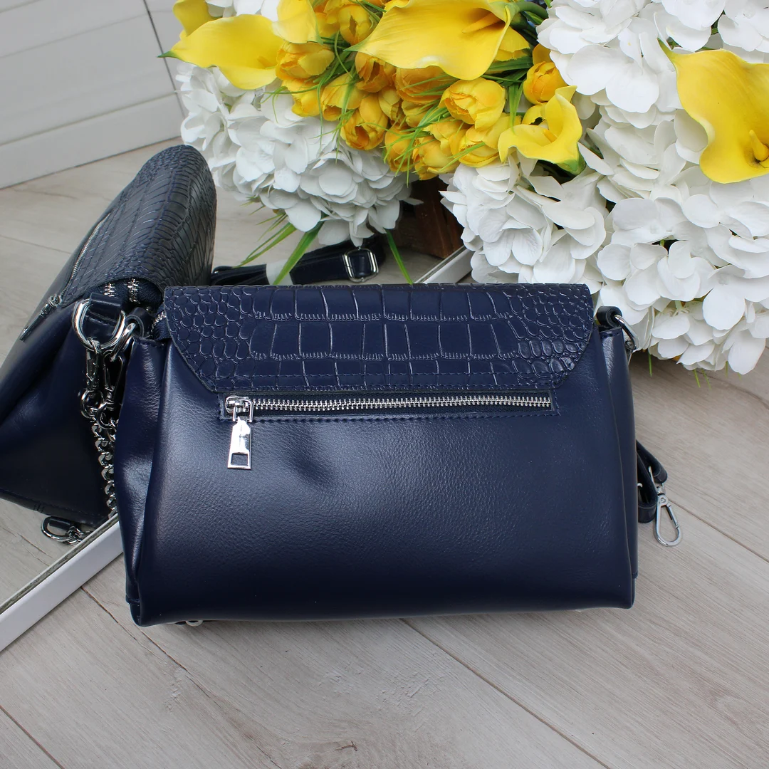 Жіноча синя сумка крос-боді з натуральної шкіри для подорожей