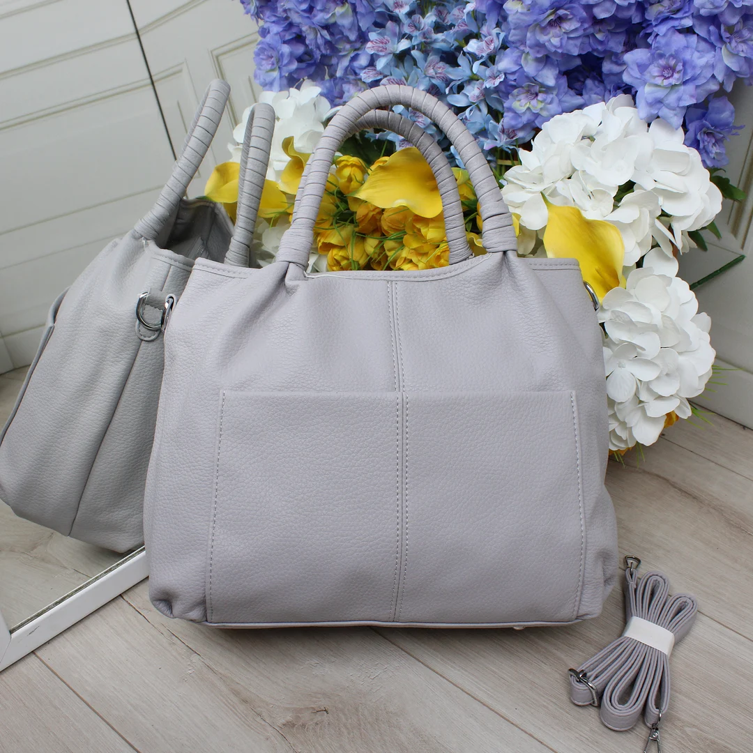 Жіноча сумка-мішок сіра з еко-шкіри для мінімалістичного гардеробу