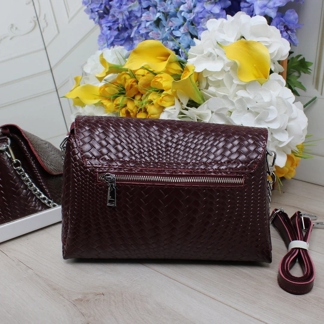 Елегантна сумка крос-боді бордового кольору зі шкіри