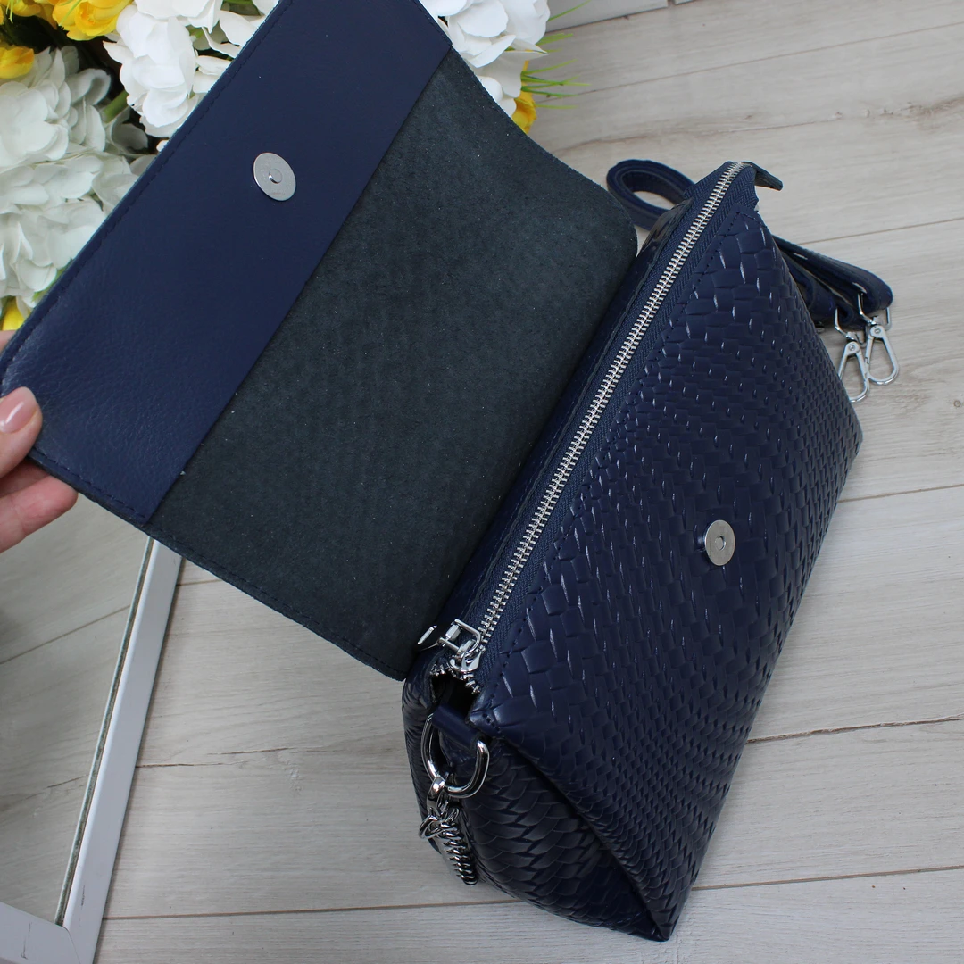 Жіноча синя сумка крос-боді зі шкіри для мандрівників