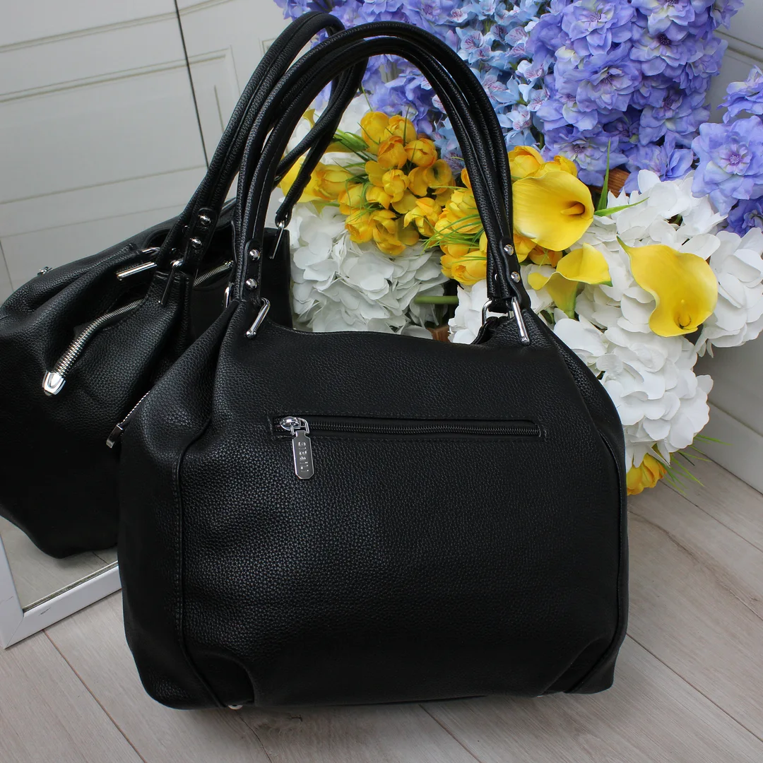 Жіноча сумка-мішок чорна з еко-шкіри для презентацій та зразків