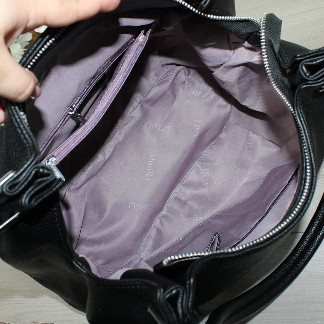 Жіноча сумка-мішок чорна з еко-шкіри для презентацій та зразків