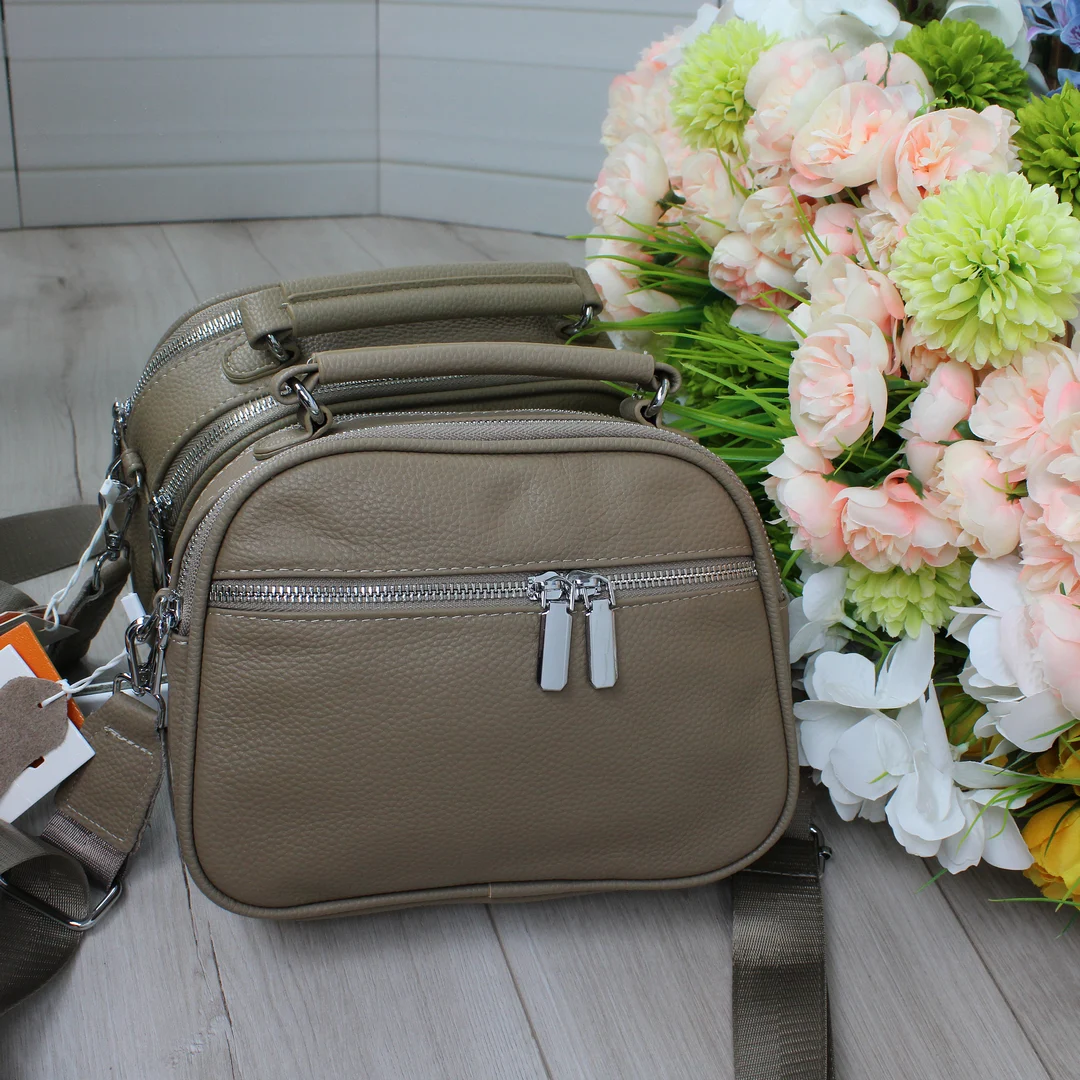 Бежева сумка крос-боді зі шкіри для психологічної практики