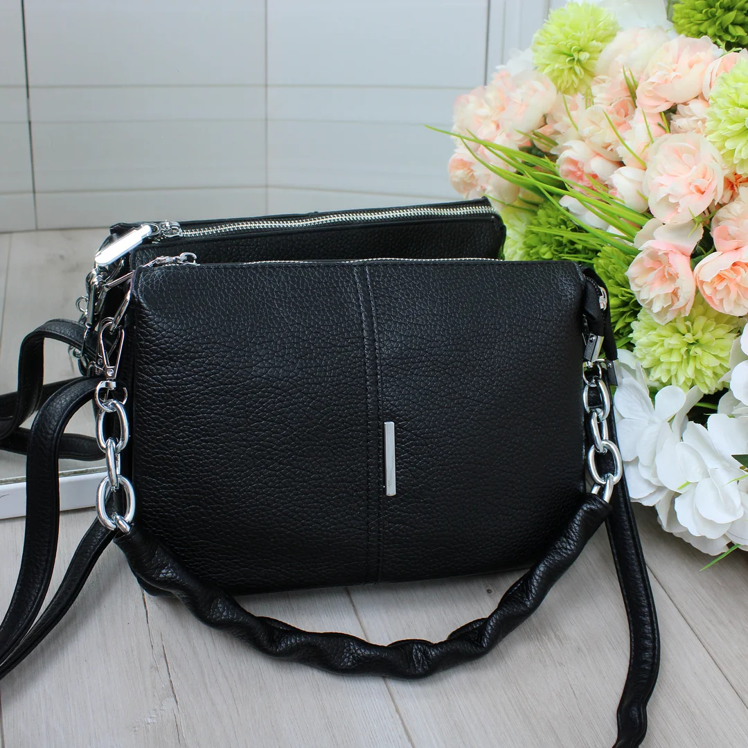 Жіноча ділова крос-боді зі шкірозамінника: Чорна модель для успіху