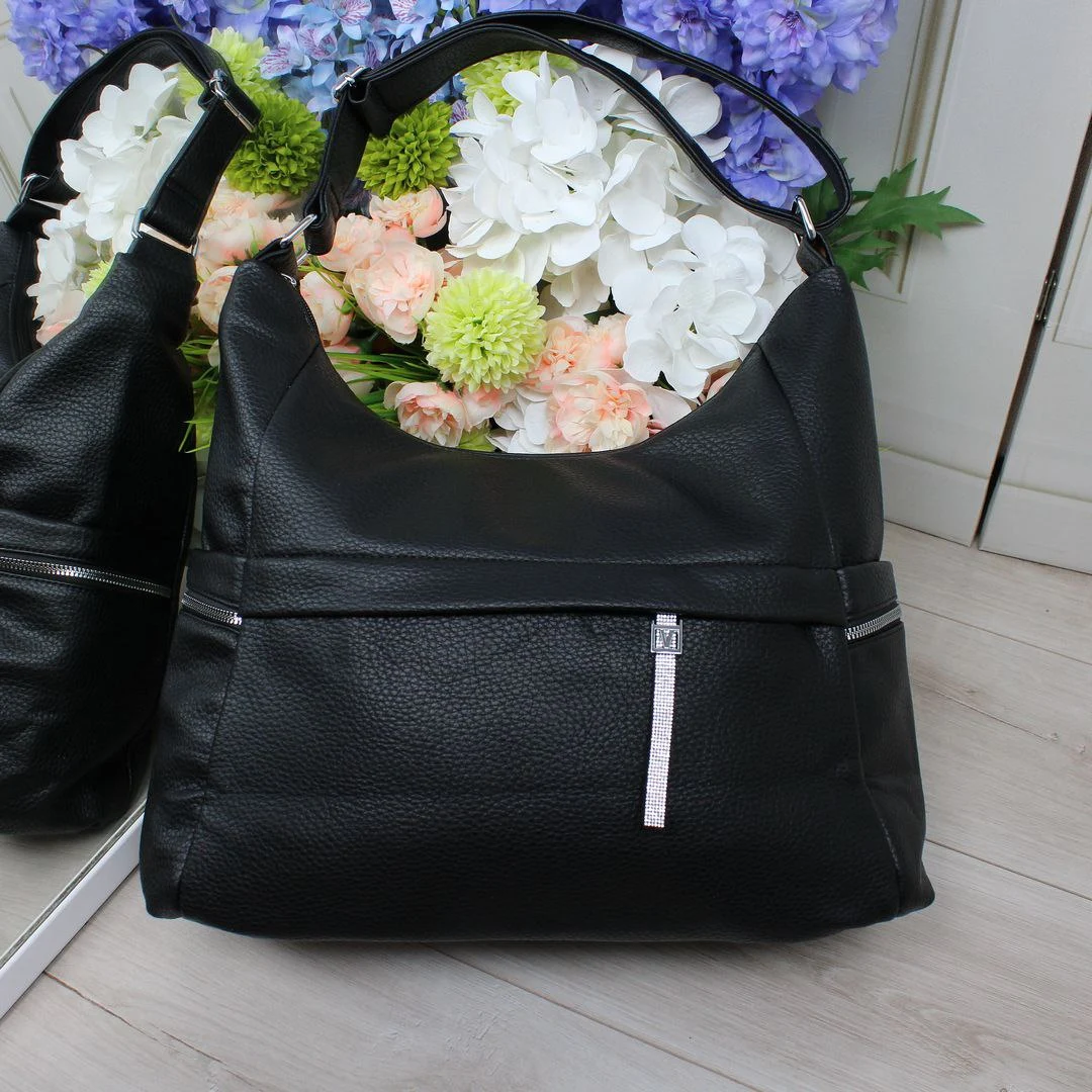 Жіноча сумка-мішок для роботи: містка чорна модель на плече для А4