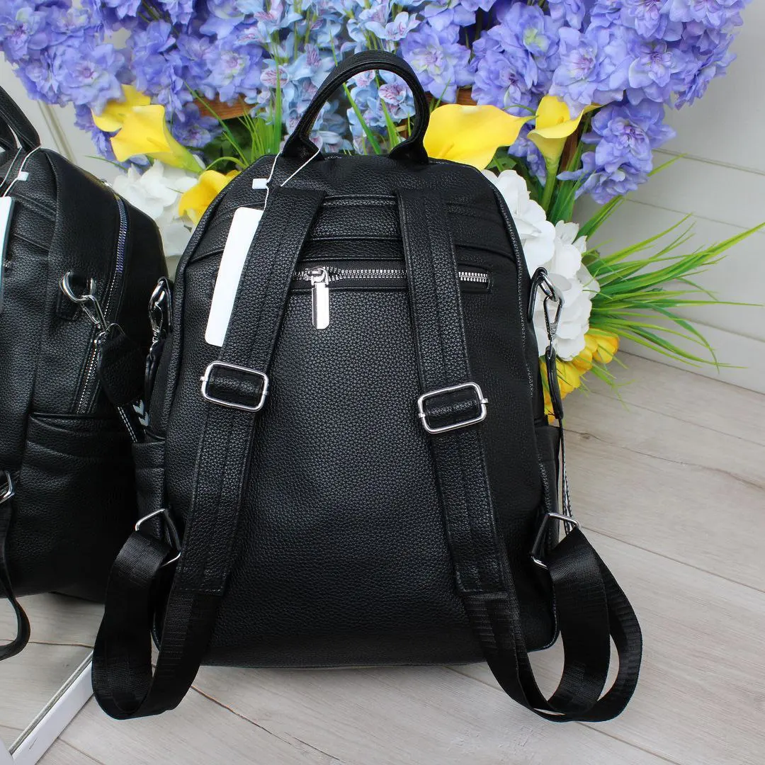 Жіноча сумка-рюкзак для роботи: чорна універсальна модель з еко шкіри