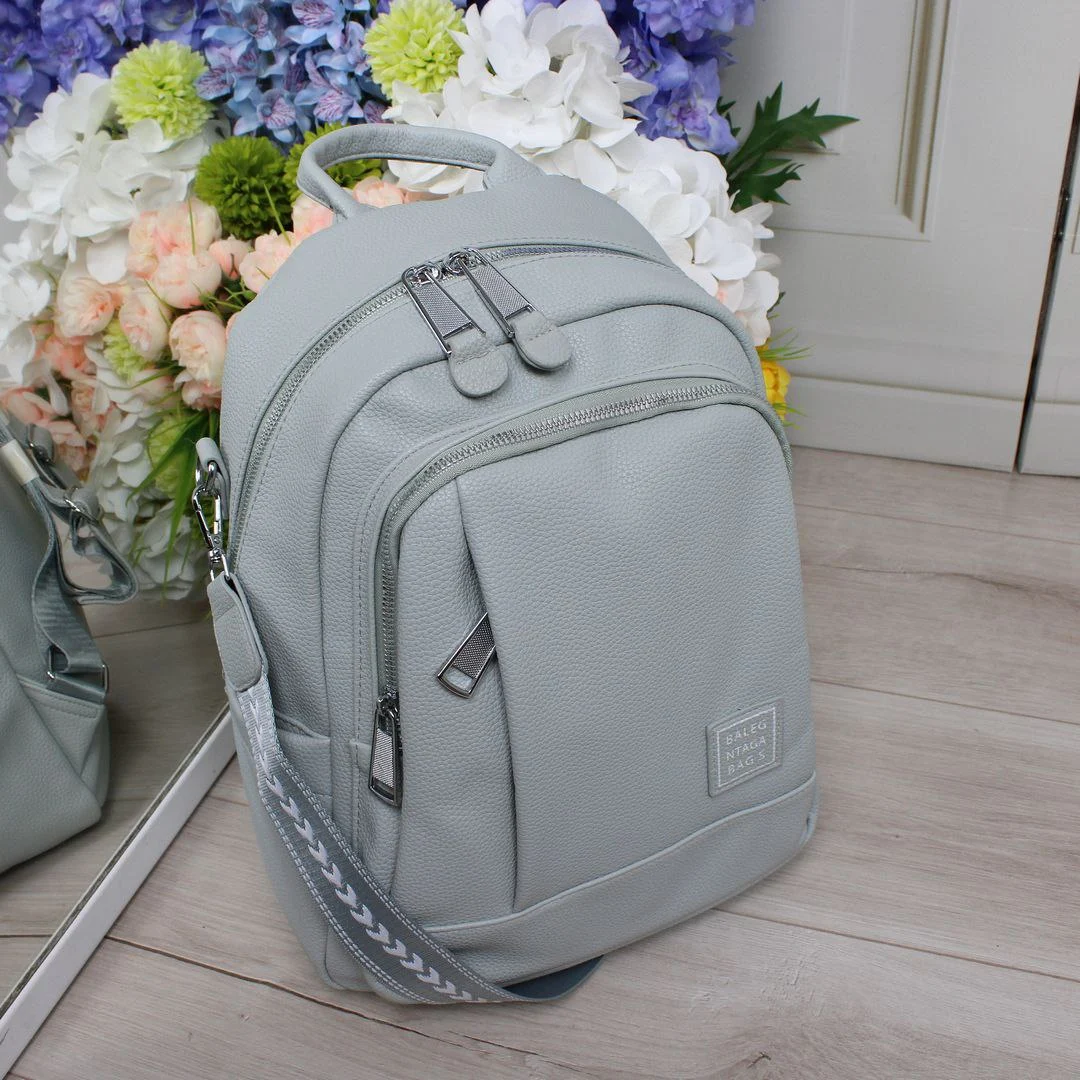 Фісташкова жіноча сумка-рюкзак з еко шкіри: стиль та екологічність