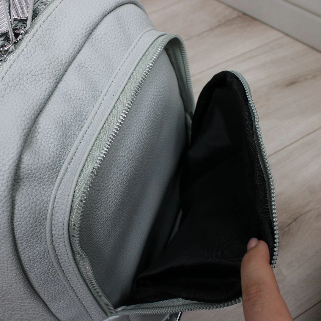 Фісташкова жіноча сумка-рюкзак з еко шкіри: стиль та екологічність