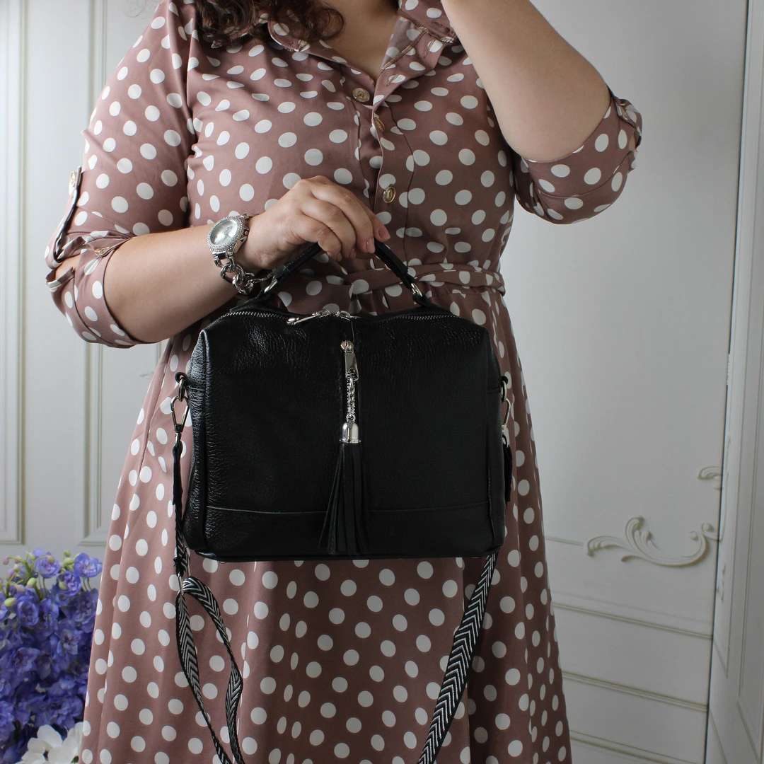 Жіноча сумка-кросбоді для бізнес-леді: елегантна та функціональна