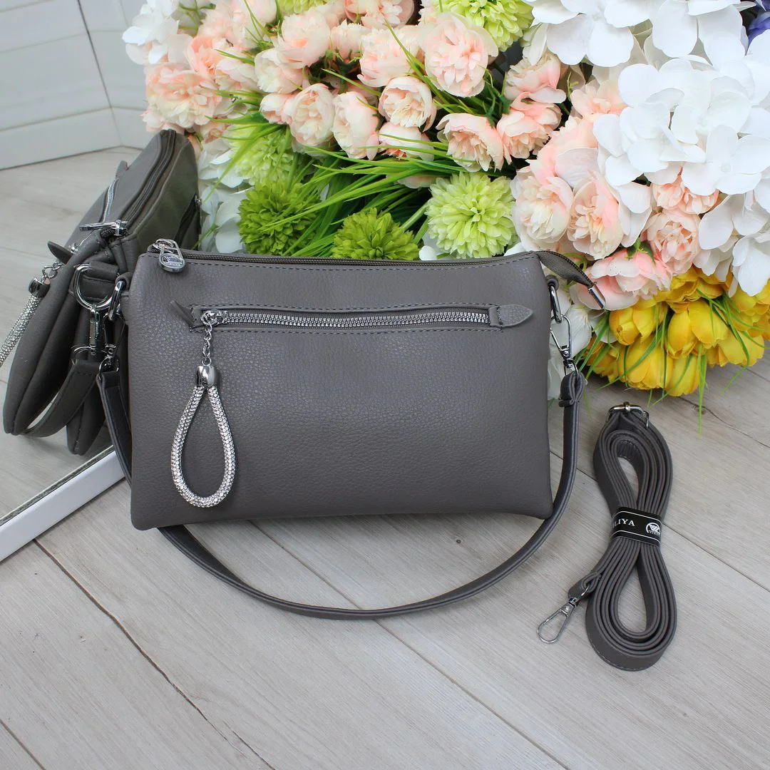 Жіноча сумка крос-боді графітова з екошкіри для ділових зустрічей