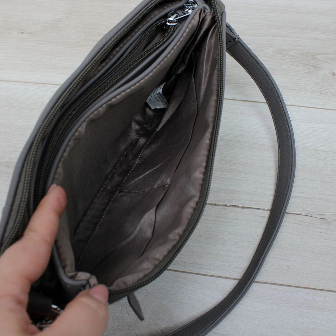 Жіноча сумка крос-боді графітова з екошкіри для ділових зустрічей