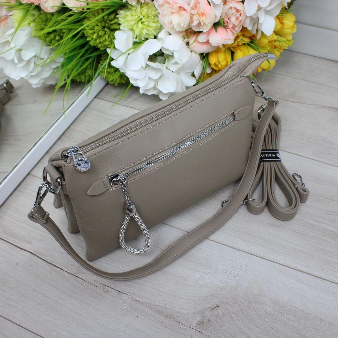 Жіноча сумка крос-боді беж — класика на кожен день