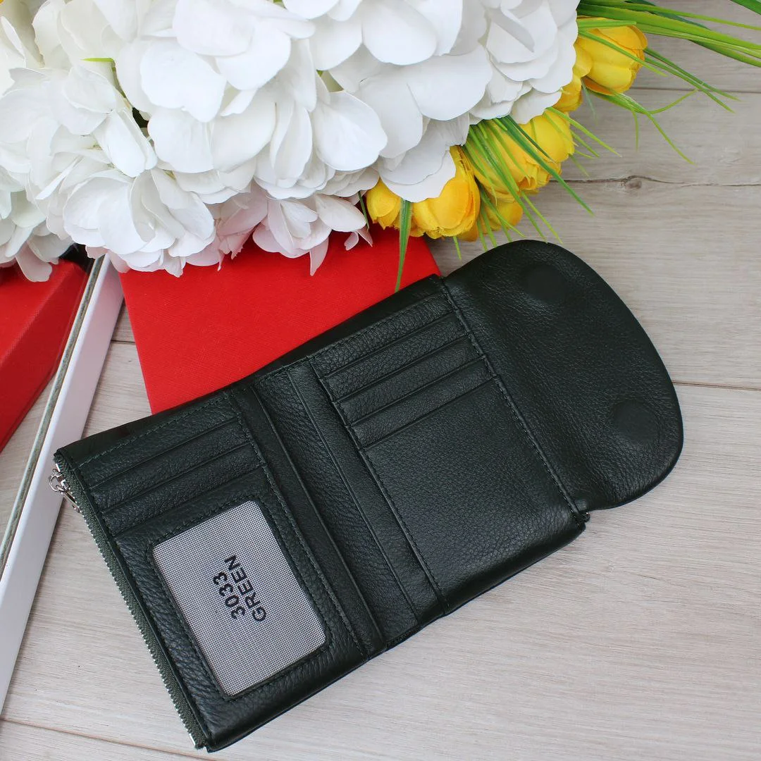 Жіночий зелений гаманець з натуральної шкіри