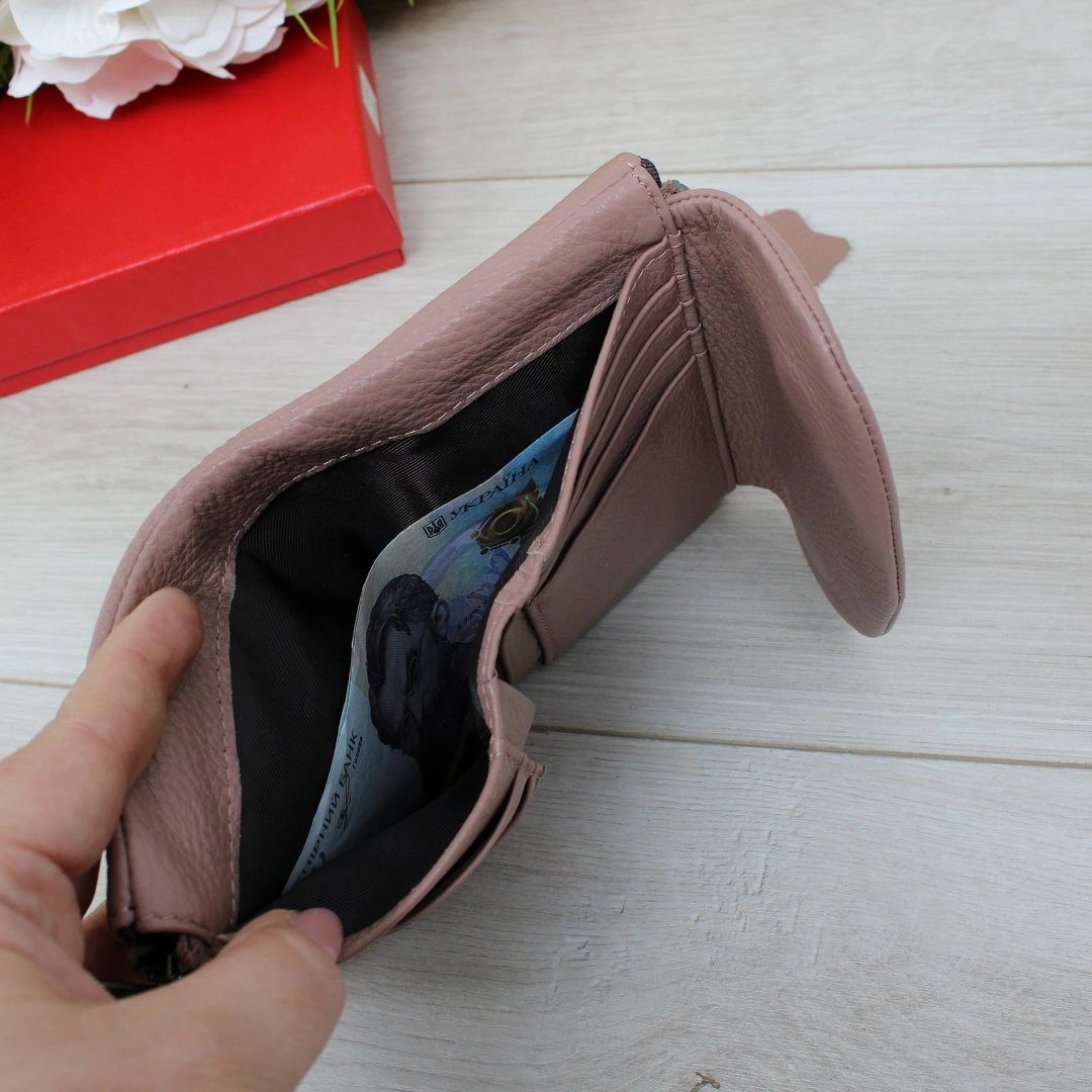 Жіночий бежевий гаманець з натуральної шкіри