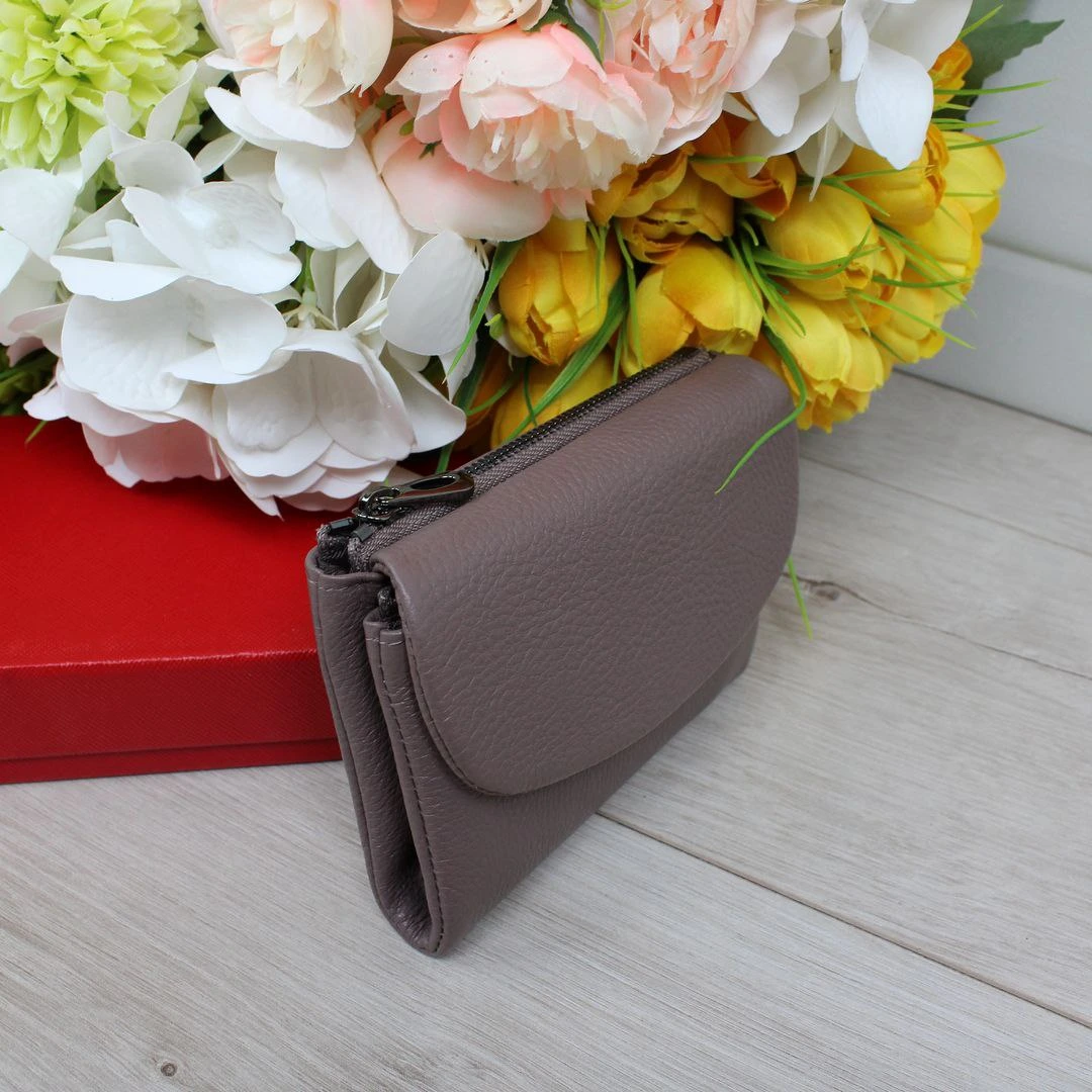 Стильний жіночий гаманець у кольорі темна пудра