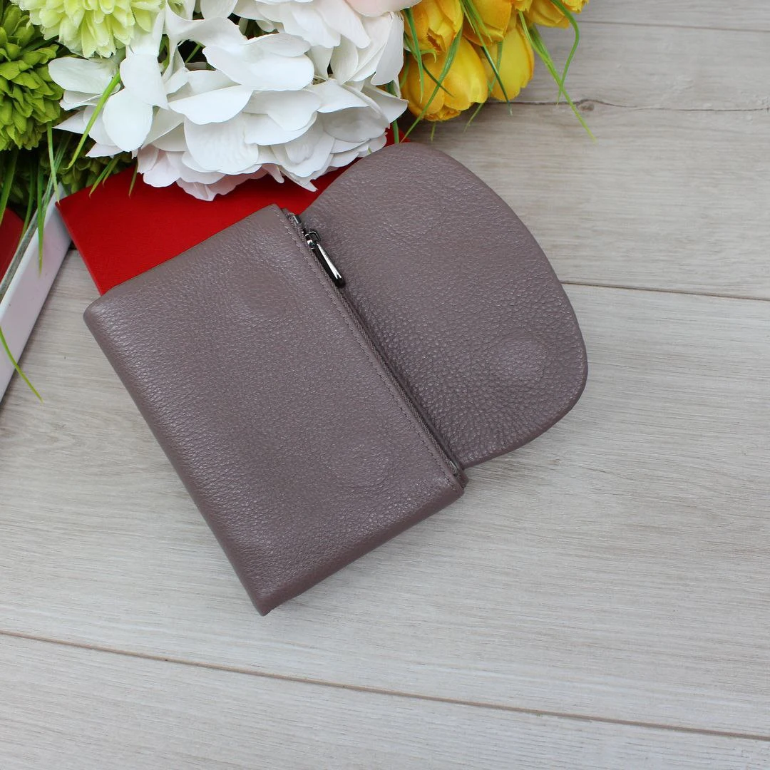 Стильний жіночий гаманець у кольорі темна пудра