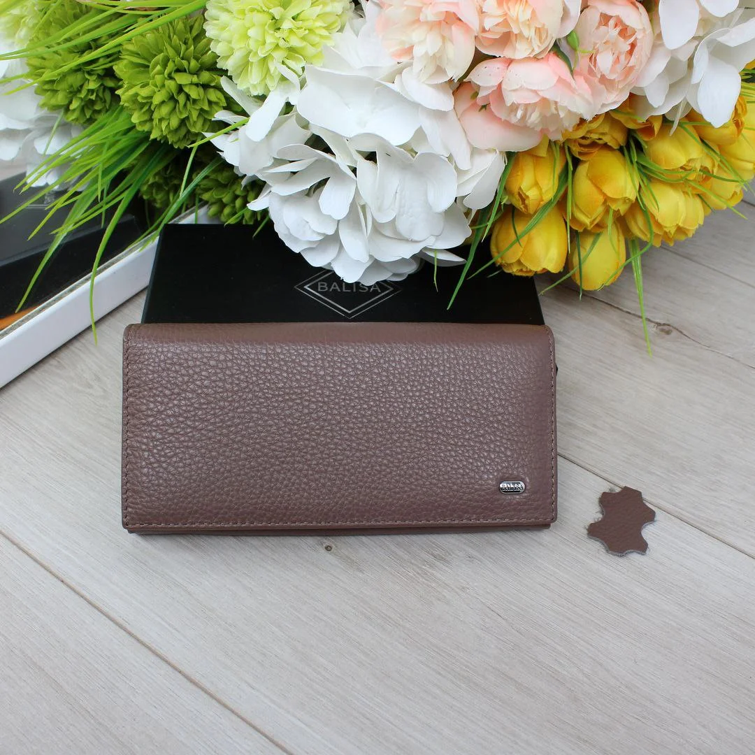 Жіночий гаманець мокко зі шкіри — зручний і довговічний вибір