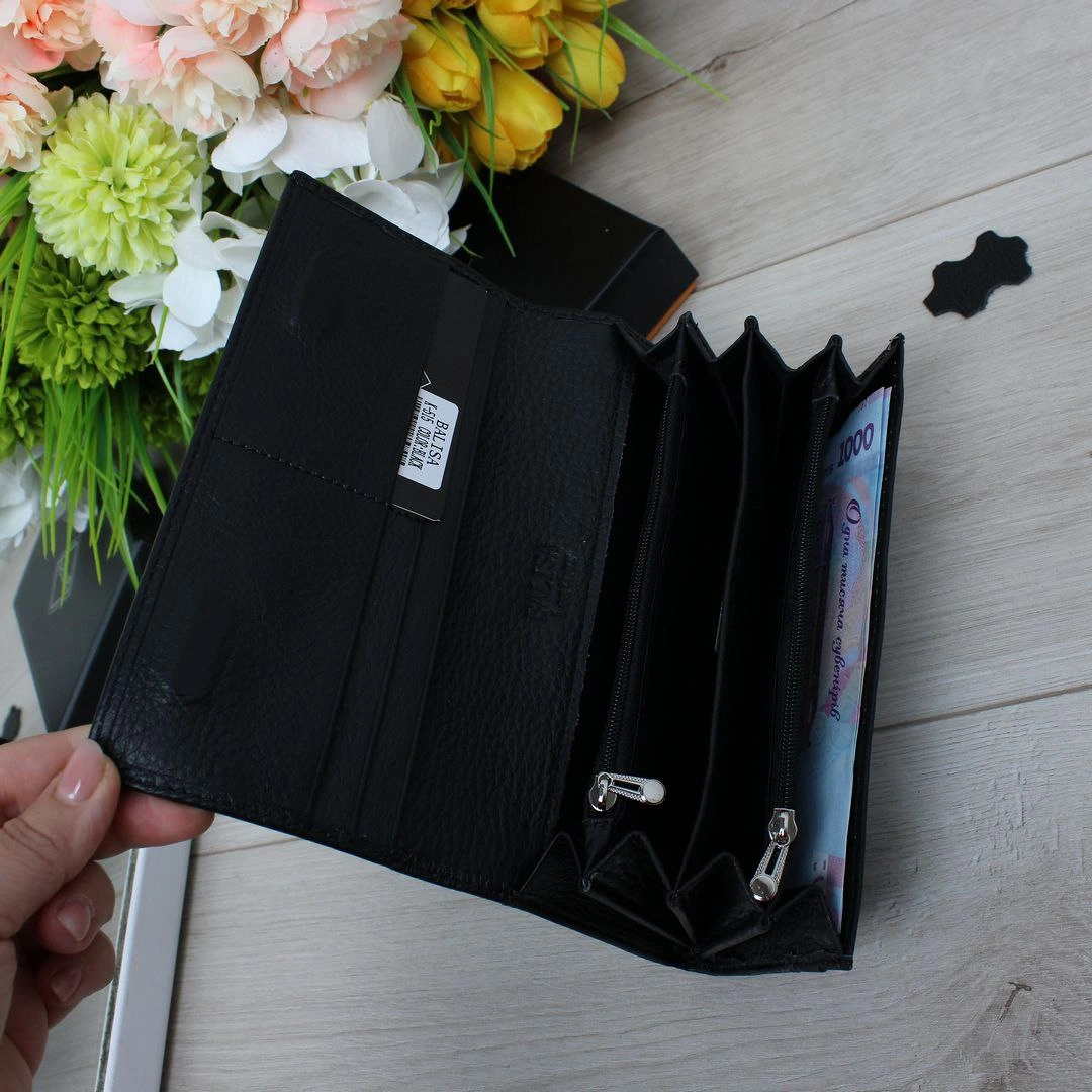 Класичний чорний жіночий гаманець з натуральної шкіри